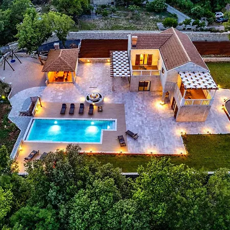 Midnight Serenity Villa *