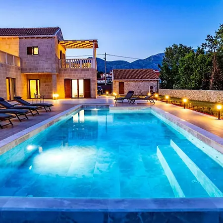 Midnight Serenity Villa *