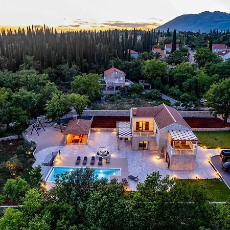 Villa Midnight Serenity Čilipi