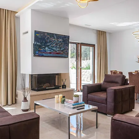 Midnight Serenity Čilipi