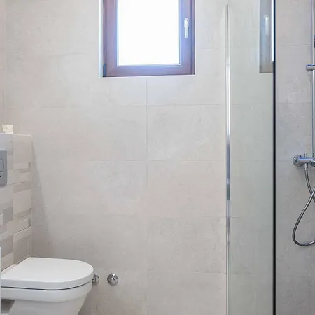 Midnight Serenity Villa Čilipi