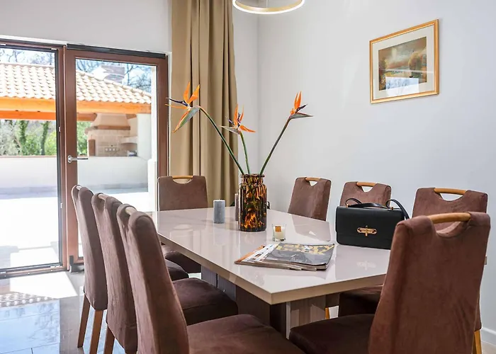 Βίλα Midnight Serenity Čilipi